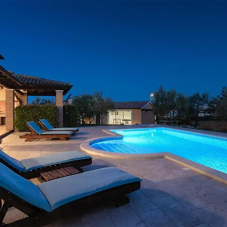 Loverka Holiday home *