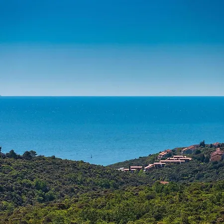 Holiday home Loverka *